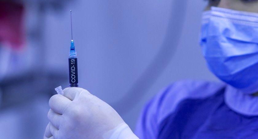 Skutki uboczne szczepionki przeciwko Covid-19