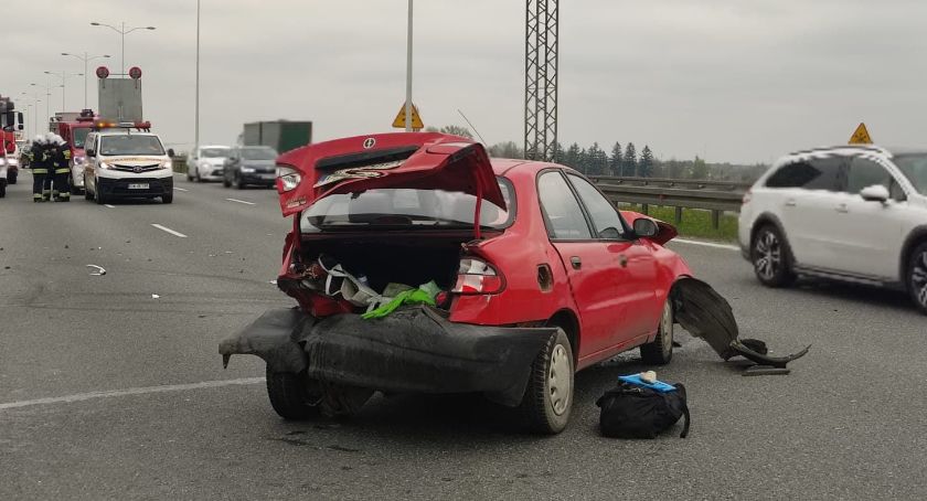 Kolizja trzech aut na Autostradowej Obwodnicy Wrocławia