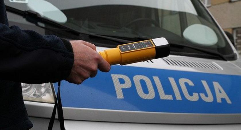 3 auta, 3 promile i tylko jeden trzeźwy kierowca. Niecodzienna kolizja na Żmigrodzkiej