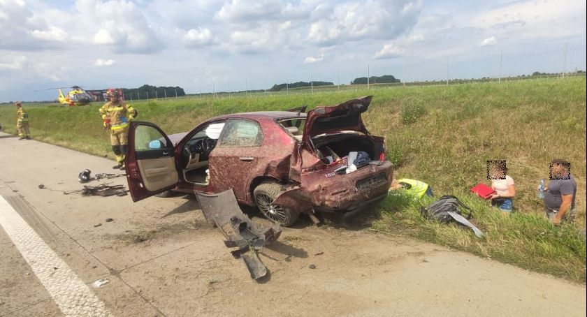 Wypadek na 143 m autostrady A4 w kierunku Legnicy. Poszkodowaną kobietę zabrał śmigłowiec LPR