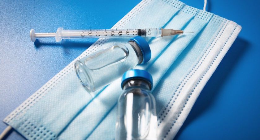 Trzecia dawka szczepionki - kiedy?