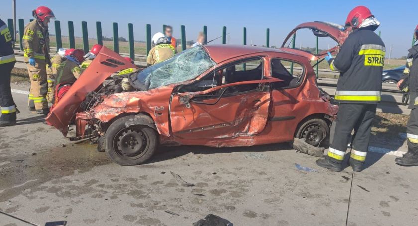 Groźny wypadek na A4 pod Wrocławiem. Jedna osoba nieprzytomna