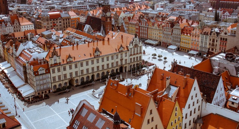 Rynek coraz bardziej pustoszeje
