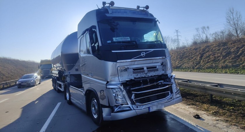 Kolizja ciężarówek na A4 pod Legnicą. Przyczyna wciąż ta sama - brak zachowania prawidłowej odległości