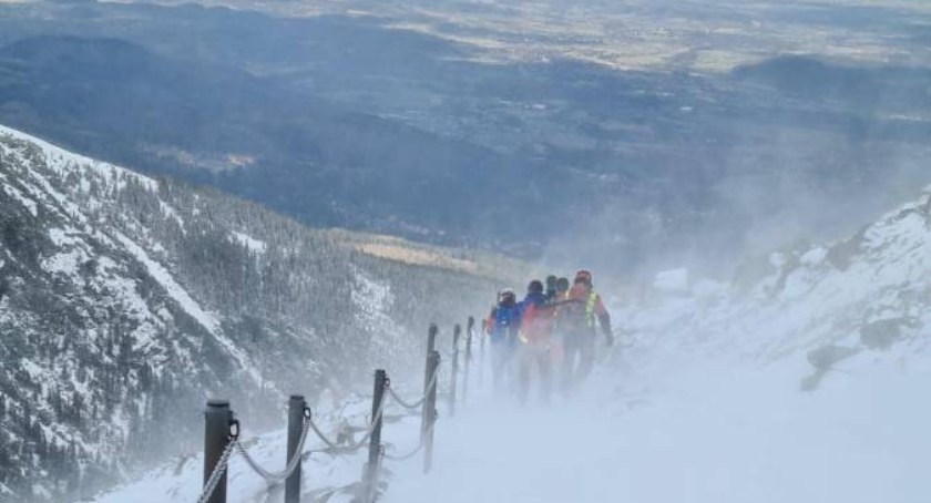 Akcja ratunkowa Karkonoskiej grupy GOPR na Śnieżce - fot. GOPR Karkonosze