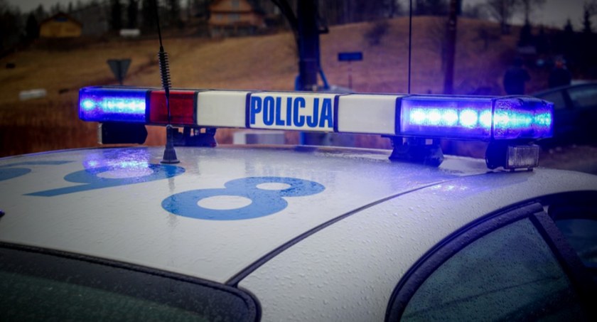 Policja eskortowała 3-letniego chłopca do szpitala