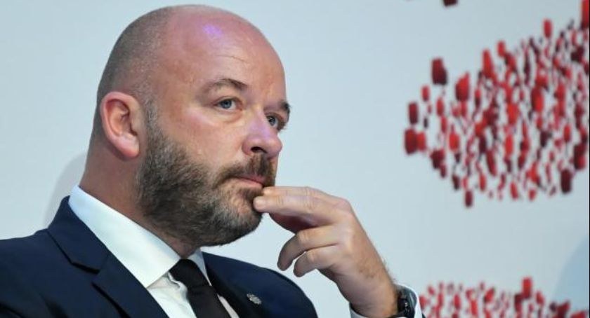 Wydłużona kadencja samorządów. Jacek Sutryk dłużej porządzi Wrocławiem.