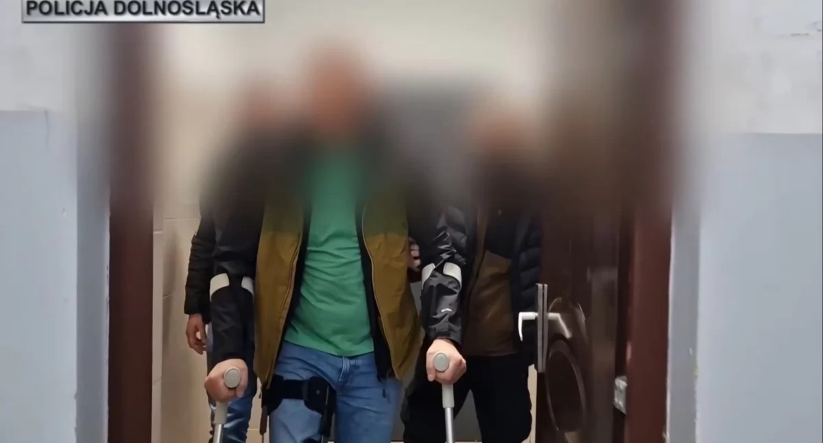 Interwencje, Tymczasowy areszt mężczyzny który okradał mieszkania Wrocławiu - zdjęcie, fotografia
