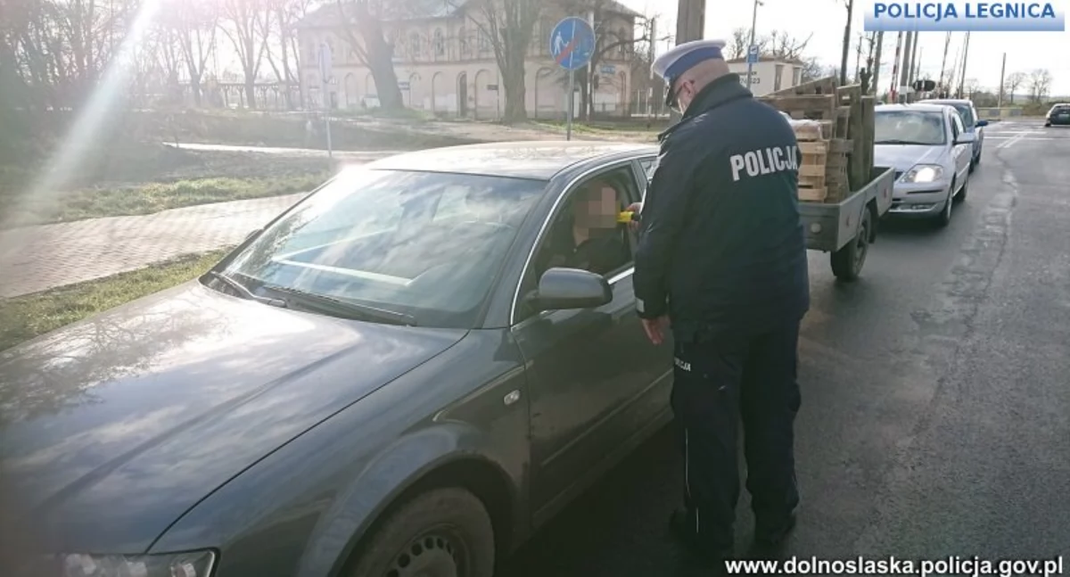 Interwencje, Miał sądowe zakazy prowadzenia pojazdów promile alkoholu organizmie pomimo wsiadł kierownicę - zdjęcie, fotografia