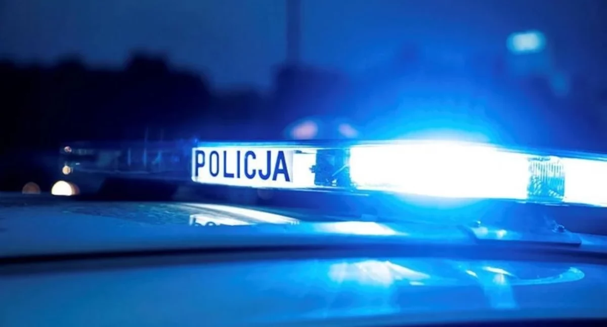    Z ostatniej chwili, Zabarykadował mieszkaniu chciał odebrać sobie życie podcinając gardło Tragedia gminie Kąty Wrocławskie - zdjęcie, fotografia