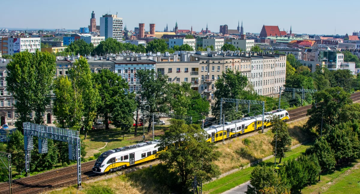 24wroclaw, połączenia Kolei Dolnośląskich marca - zdjęcie, fotografia