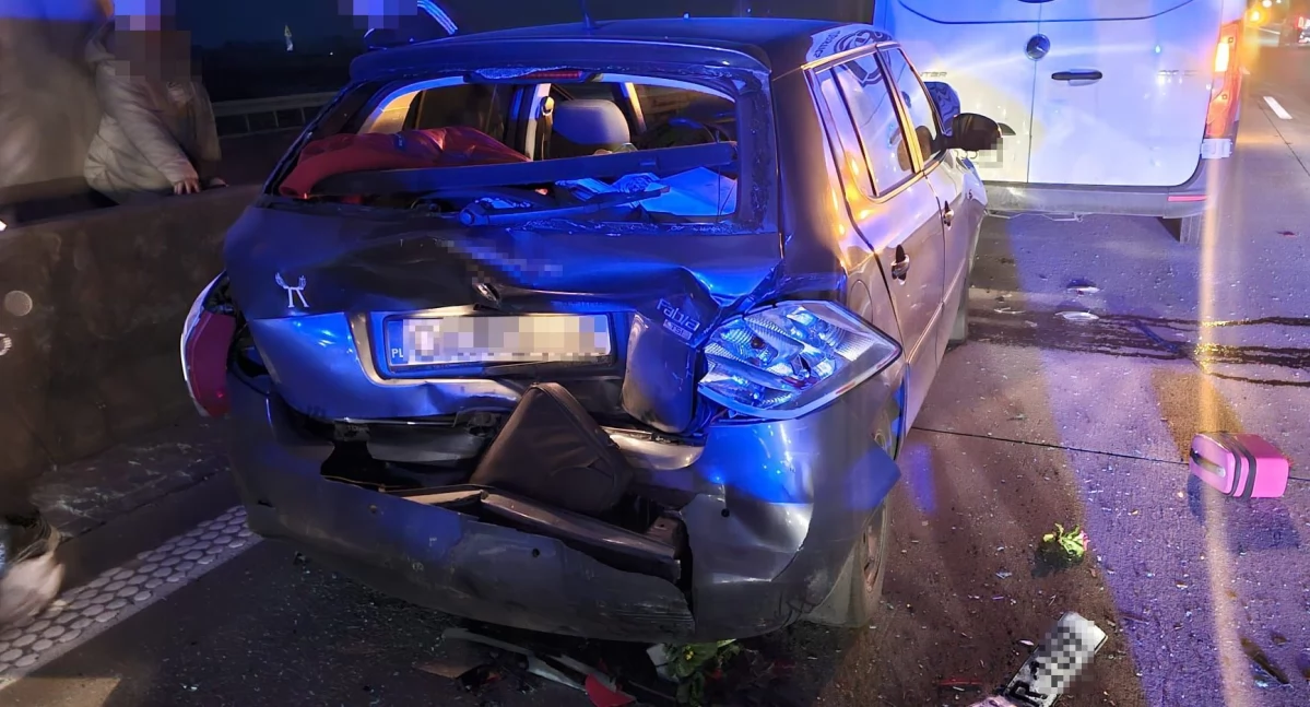 Autostrada A4, Wypadek autostradzie osoby poszkodowane zderzeniu trzech pojazdów przed węzłem Jarosław - zdjęcie, fotografia