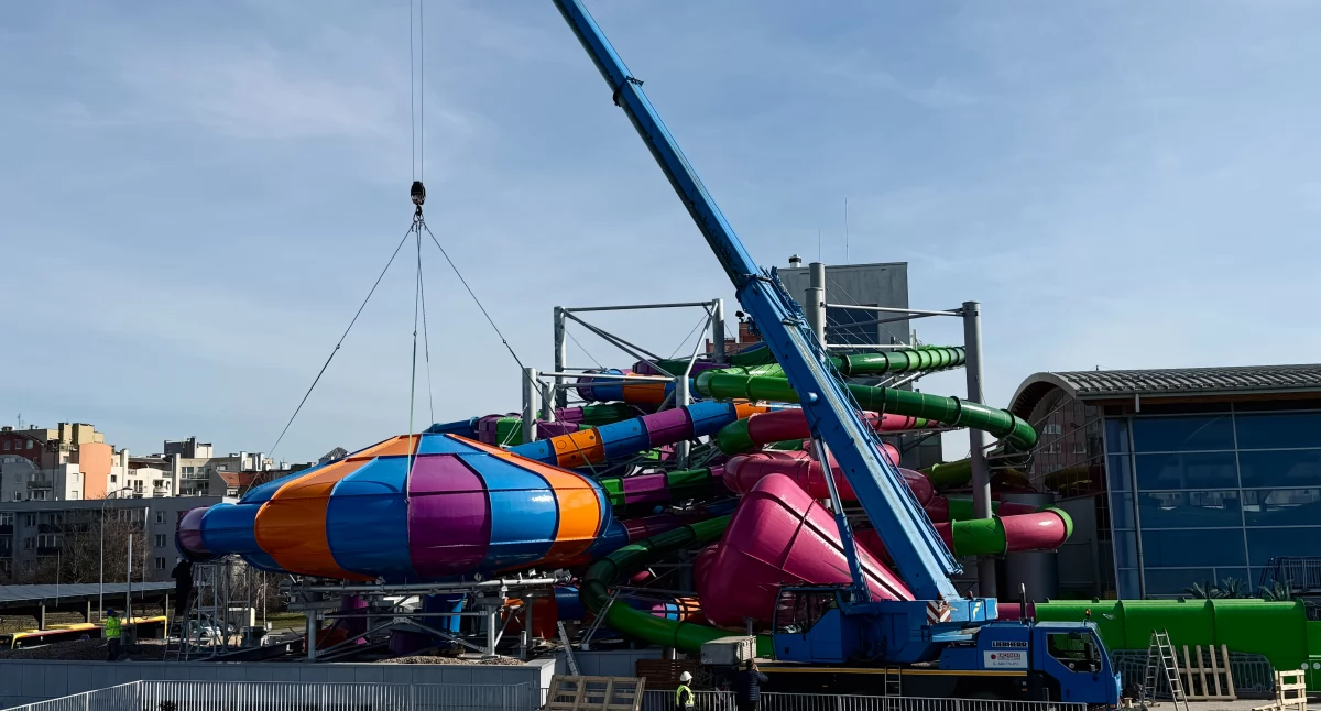 Miejsca we Wrocławiu, zjeżdżalnia Aquapark Wrocław wkrótce otwarcie! - zdjęcie, fotografia