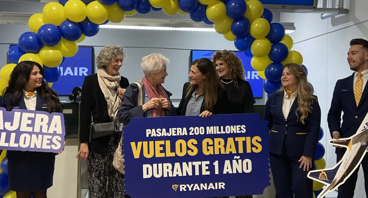 24wroclaw, Ryanair świętuje lecie obecności Polsce ogłasza letnią siatkę Wrocławia - zdjęcie, fotografia