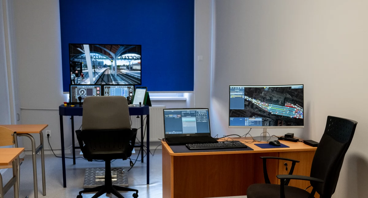 24wroclaw, Nowoczesny symulator lokomotywy elektrycznej Zespole Szkół Logistycznych pierwsze urządzenie wrocławskiej placówce - zdjęcie, fotografia