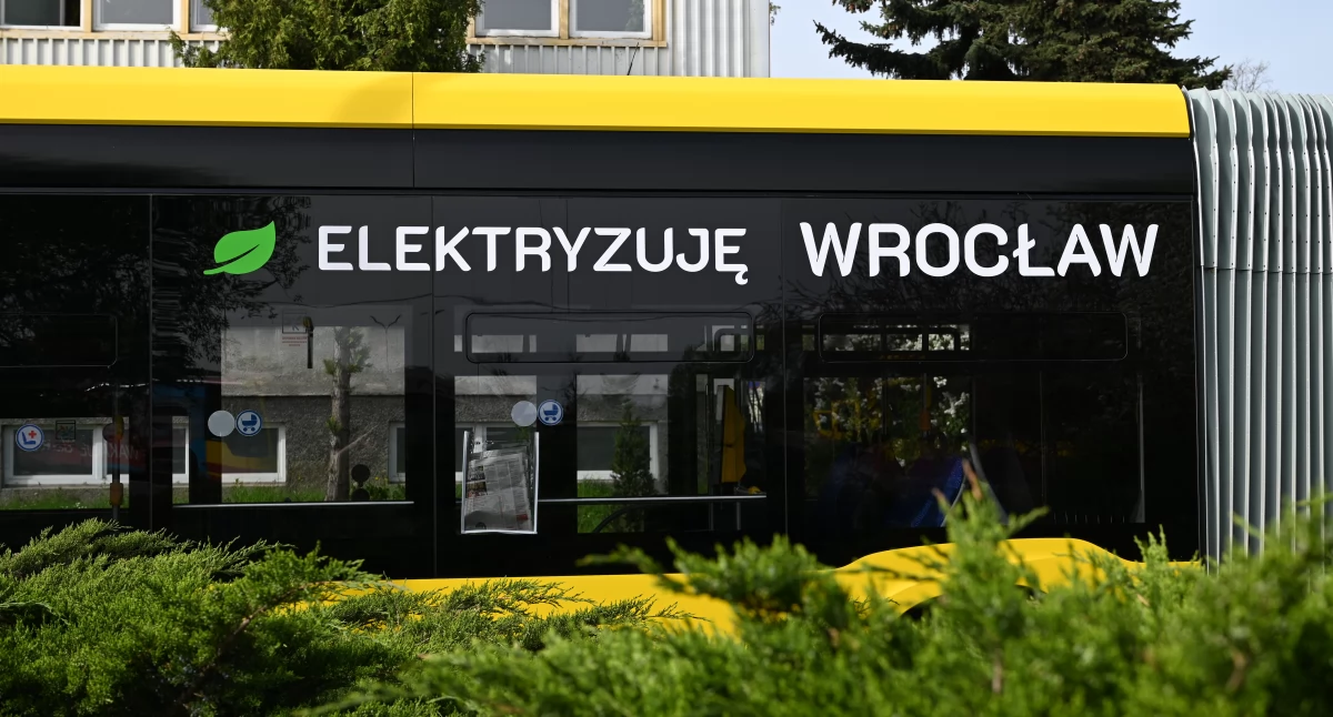 Komunikacja, Wrocław Tydzień przetargów Zajezdnia Nowych Żernikach coraz bliżej rusza postępowanie autobusów elektrycznych - zdjęcie, fotografia