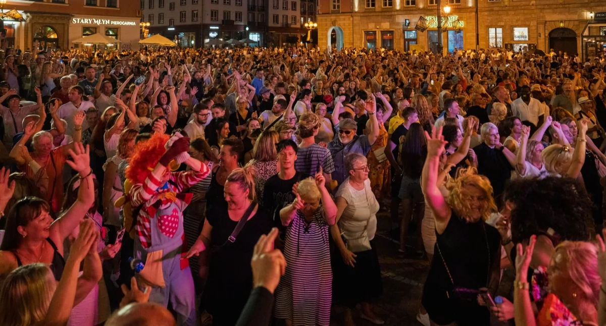 24wroclaw, Tłumy Wrocławiu podczas sierpniowego weekendu - zdjęcie, fotografia