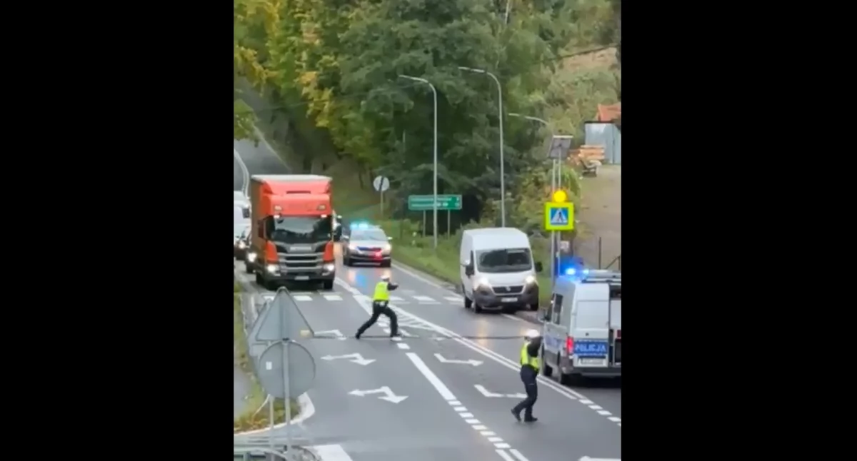 Interwencje, Pościg filmu akcji Strzały kolczatka spektakularna ucieczka Czech Polski - zdjęcie, fotografia
