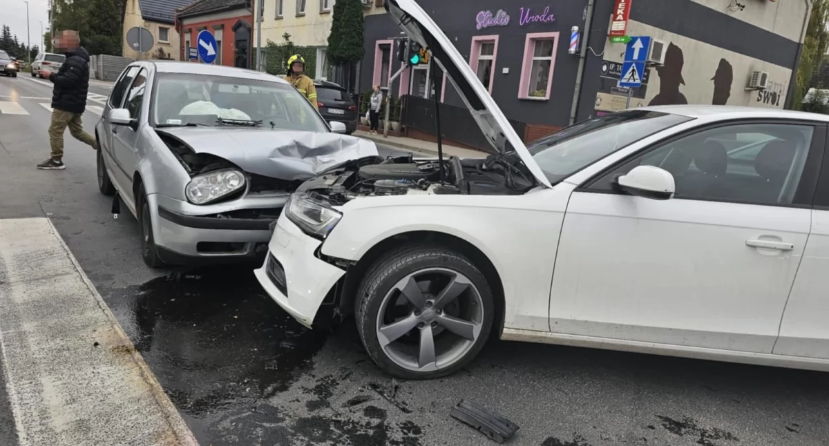 Wypadki drogowe, Wypadek Dobrzykowicach osoby poszkodowane dziecko - zdjęcie, fotografia