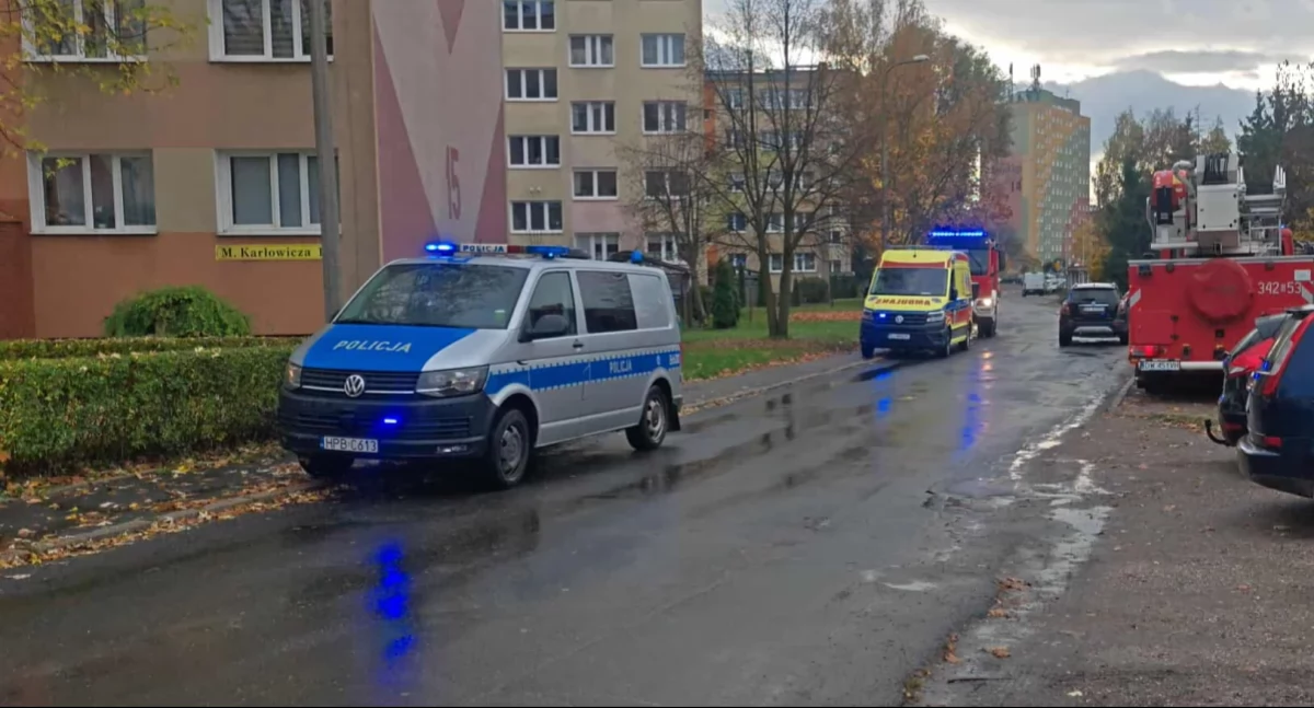 24wroclaw, Dramatyczne chwile Jeleniej Górze latka groziła wysadzi ulicy Karłowicza - zdjęcie, fotografia