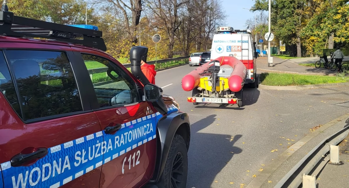 Alarm na Mostach Jagiellońskich. Zgłoszenie o niebezpiecznym zachowaniu chłopca postawiło służby na nogi