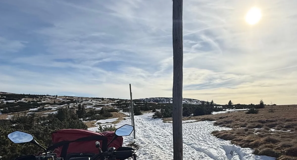 GOPR ostrzega. W Karkonoszach jesień spotka się z zimą. Prognoza przed długim weekendem