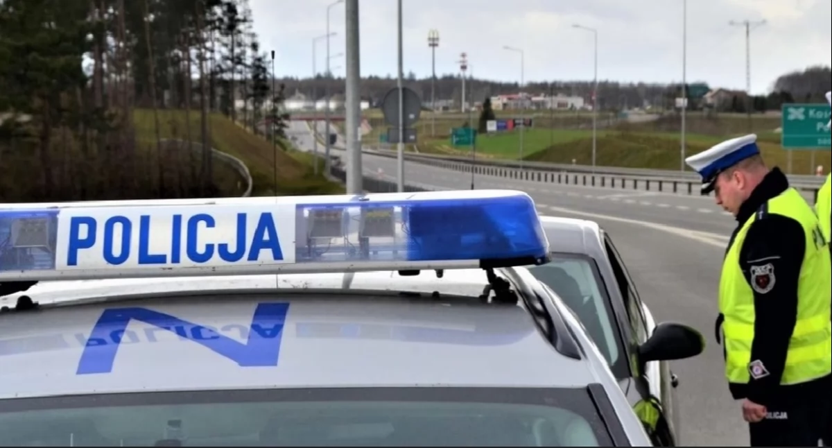 Chciał złapać stopa na A4. Złapała go......policja