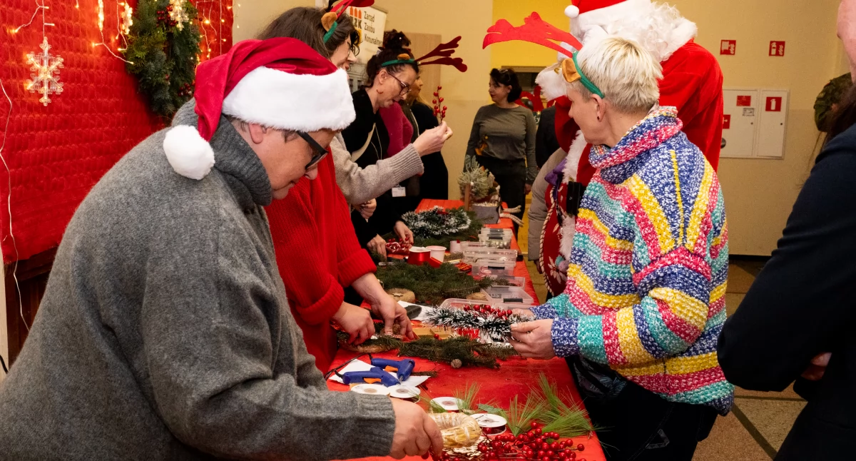 24wroclaw, Paczki Dobrych Relacji Wrocław rozpoczął świąteczny spotkań mieszkanek mieszkańców miasta - zdjęcie, fotografia