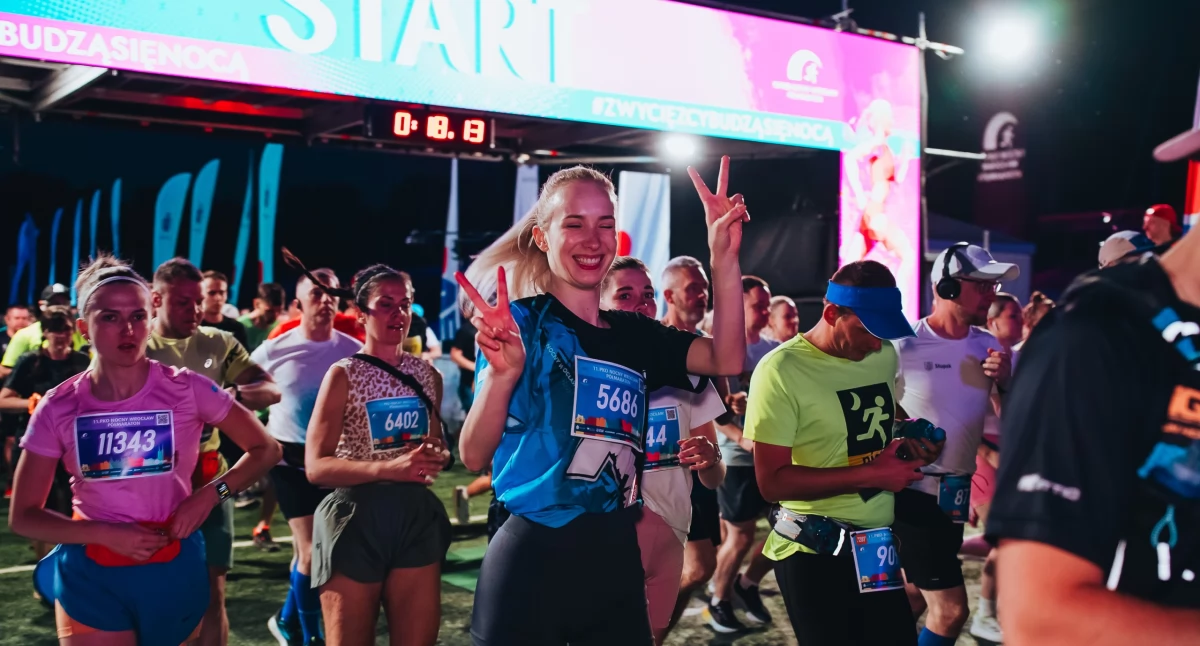 24wroclaw, Tarczyński Nocny Wrocław Półmaraton nazwa wspólne wartości jeden - zdjęcie, fotografia