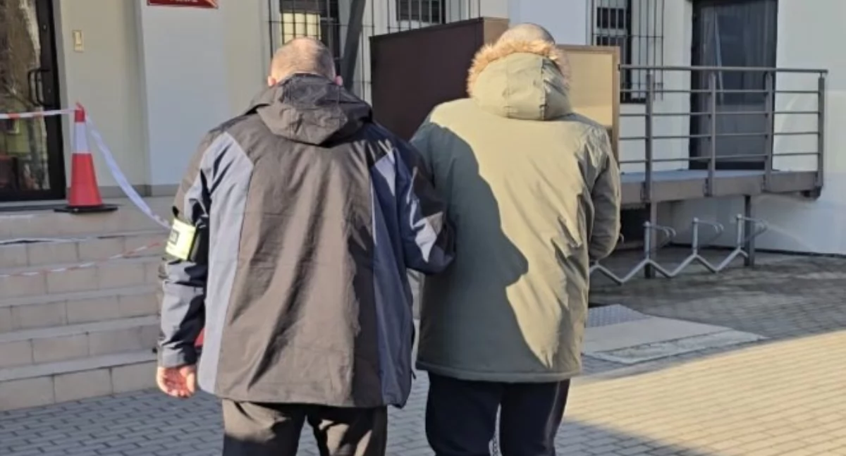 Interwencje, Wiadomo chciał zabić stawem Jelczu Laskowicach letni obywatel Gruzji Vasil - zdjęcie, fotografia