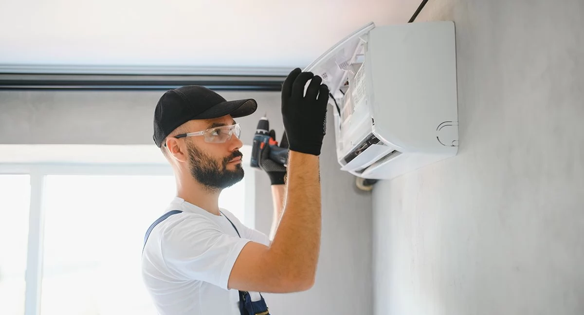 Reklama, kosztuje montaż klimatyzacji Wrocławiu Sprawdzamy czego zależy - zdjęcie, fotografia