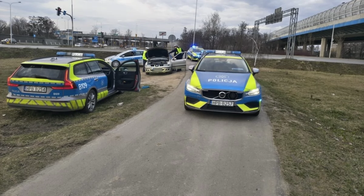 Interwencje, Szajka złodziei rozbita policyjnym pościgu Wpadli Wrocławiu - zdjęcie, fotografia