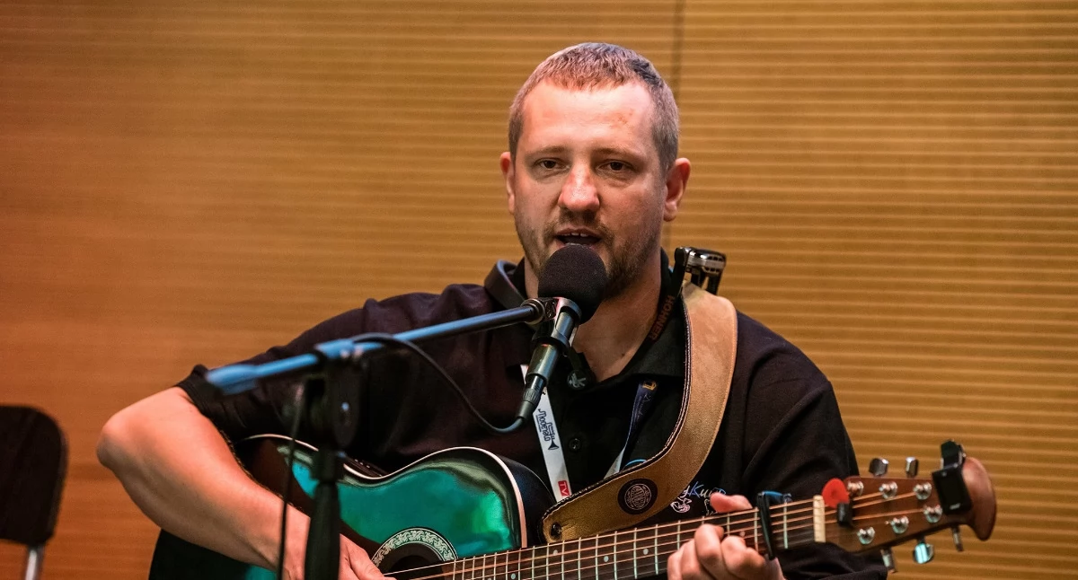 Koncert, Kameralny wieczór Wrocławiu „Prywatnie” Radka „Kuny” Kuneckiego - zdjęcie, fotografia