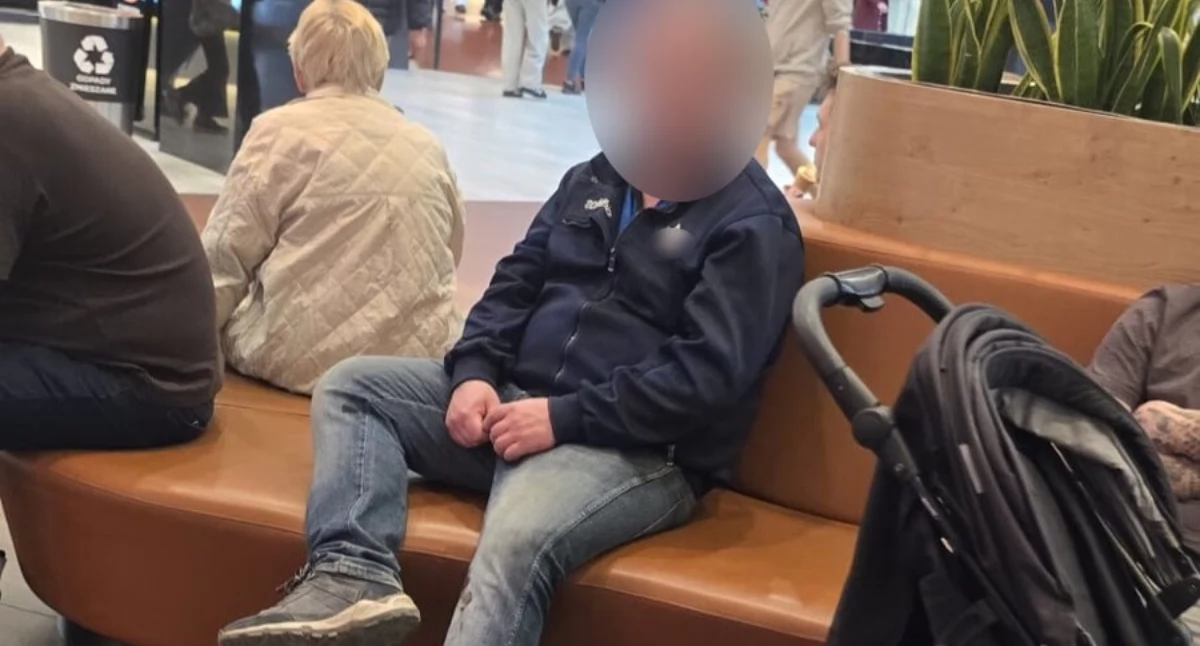 Interwencje, Wrocław Poszukiwany przestępstwo seksualne zatrzymany galerii handlowej Policjant służbie rozpoznał tłumie - zdjęcie, fotografia