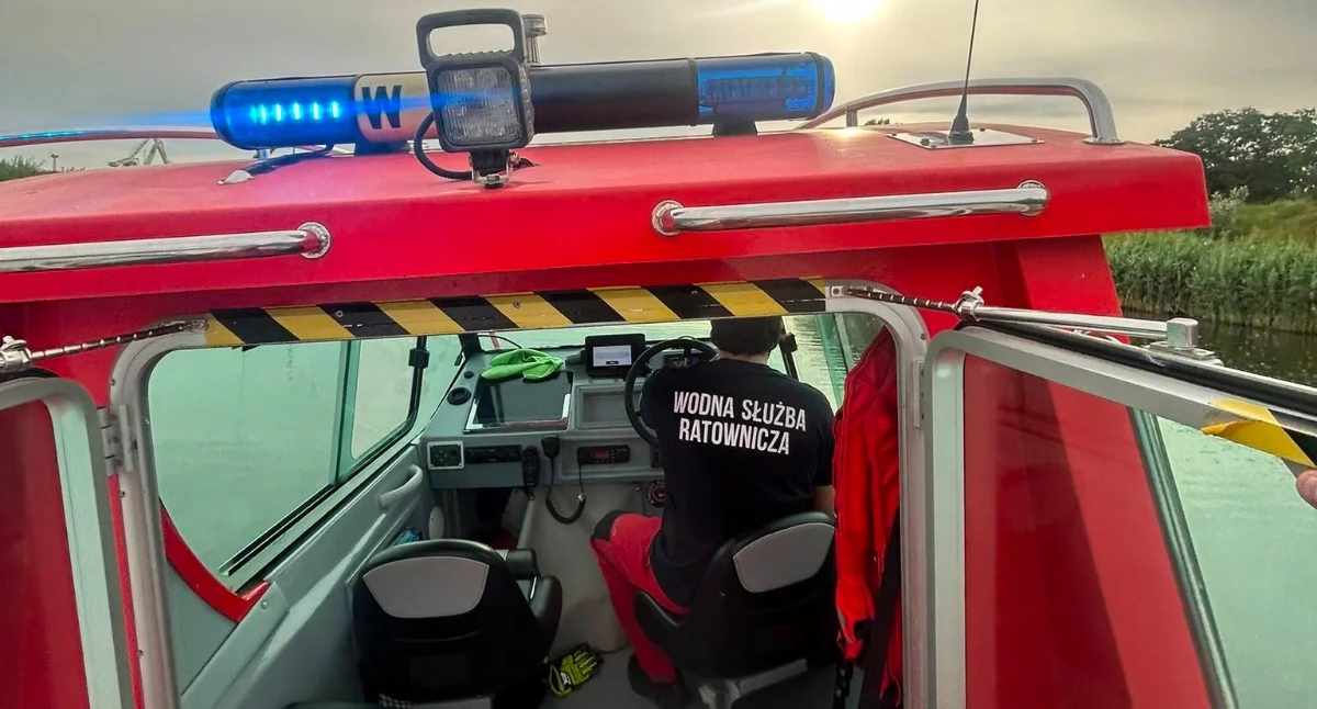 Interwencje, Brawura Odrą dramatyczne zgłoszenie stawu Ratownicy apelują rozsądek - zdjęcie, fotografia