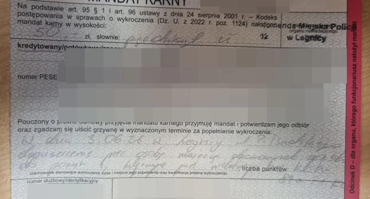 Wypadki drogowe, PRZEPISY STARE BŁĘDY Wypadek latków hulajnodze Legnicy pierwszego obowiązywania kasków - zdjęcie, fotografia