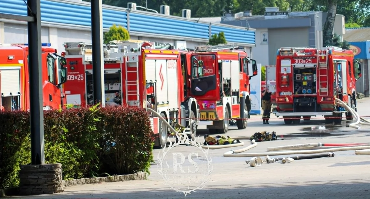 Duży pożar we Wrocławiu. Ogień objął halę magazynową przy ul. Krakowskiej