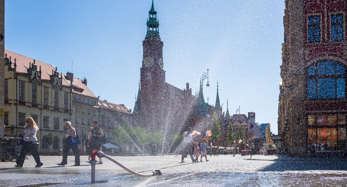 Fala 40°C nad Wrocławiem. Miasto uruchomiło pakiet wsparcia dla mieszkańców