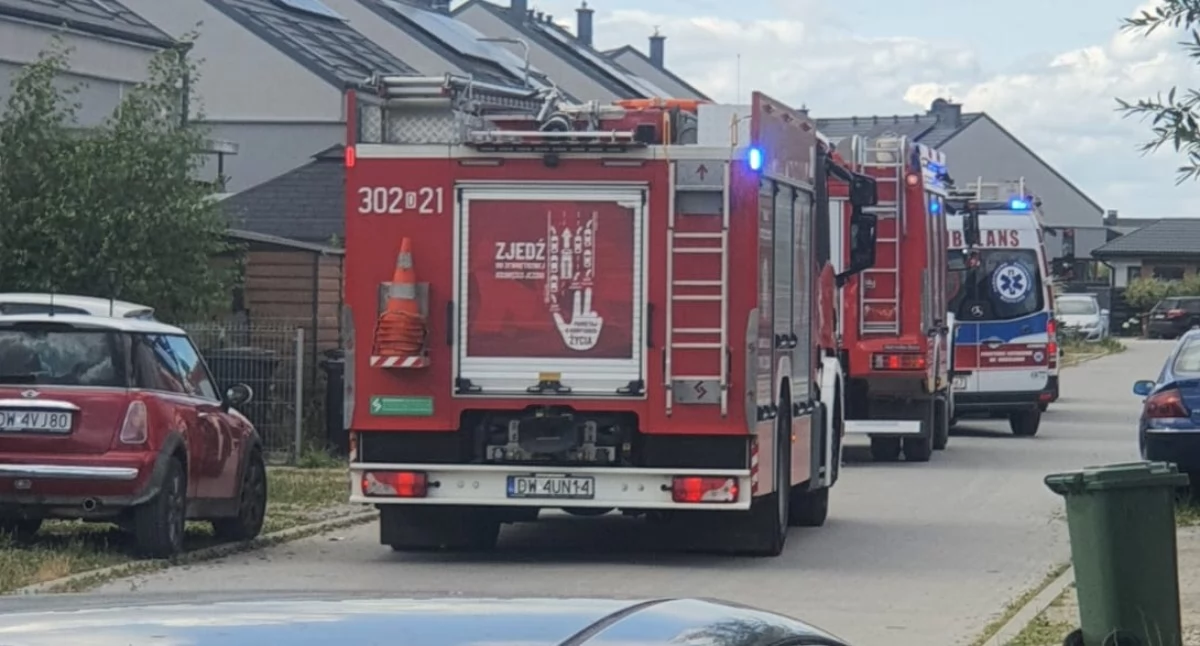 Dramatyczny wypadek podczas gry w piłkę. 11-latek nadział się na metalowy drut. Na miejsce ruszyły wszystkie służby