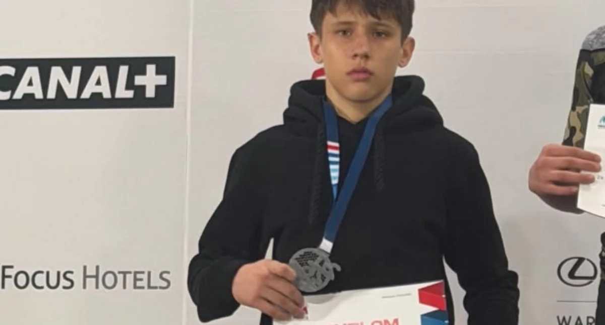 15-letni Kacper został zaatakowany nożem w Kamiennej Górze. Przeżył zatrzymanie serca i udar. Teraz potrzebuje naszej pomocy