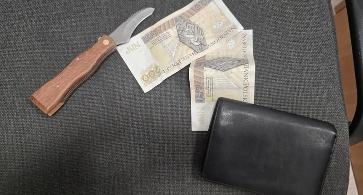 Interwencje, nożem napadł pracownicę sklepu Dzierżoniowie Zabrał dzień później rękach policji - zdjęcie, fotografia