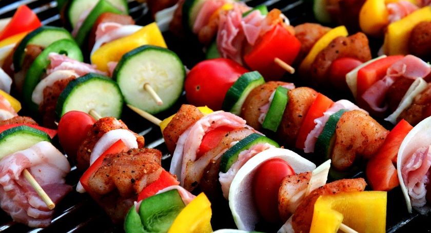grill, szaszłyki na grillu