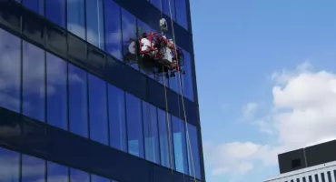 Wynalazek z Wrocławia umyje elewację Sky Tower! 
