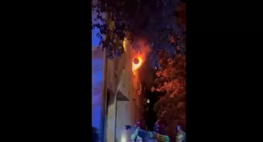 Tragiczny pożar na Tarnogaju. Nie żyje starsza kobieta, trzy osoby ranne. FILM