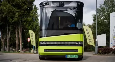 Testy autonomicznego minibusa na Cmentarzu Osobowickim we Wrocławiu