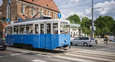 Zabytkowe tramwaje i autobusy przejmą Wrocław. Dzień Otwarty Zajezdni Popowice już w sobotę