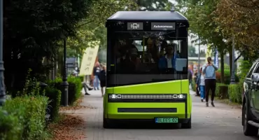  Autonomiczny minibus na Cmentarzu Osobowickim od środy zabierze pasażerów