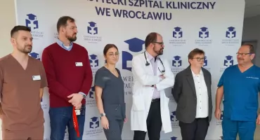 Od dawcy do biorcy – bezpieczna podróż serca. W USK we Wrocławiu pierwszy raz w Polsce wykorzystano nowy system transportu organu