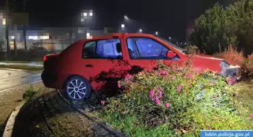 Uciekał ze słoikiem marihuany. Był pijany i bez prawa jazdy