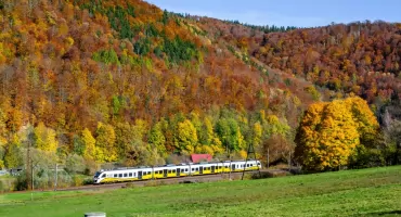 Długi weekend z Kolejami Dolnośląskimi. Dolnośląski Bilet Weekendowy ważny także w Święto Niepodległości